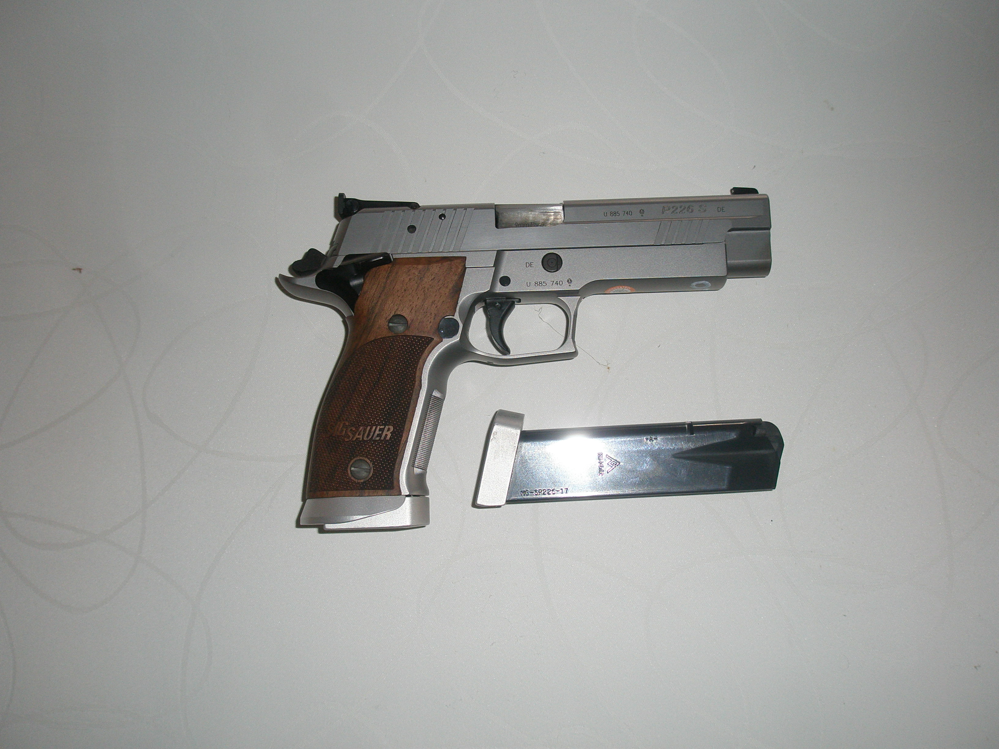 SIG Sauer P226, 9mm